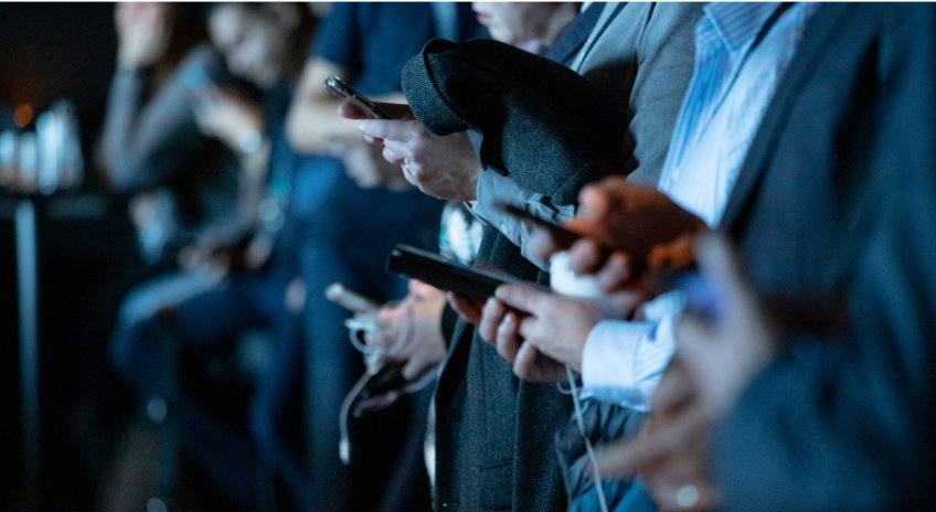 Die digitale Aufmerksamkeitsökonomie unter dem Grundgesetz und dem internationalen öffentlichen Recht Public Law Implications of the Digital Attention Economy